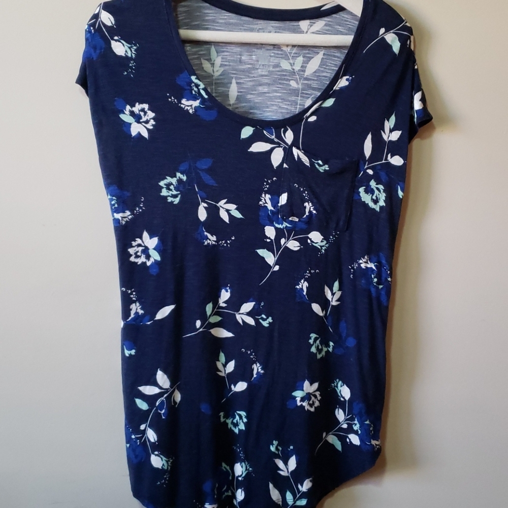 Maurices 24/7 Floral Tee - Medium